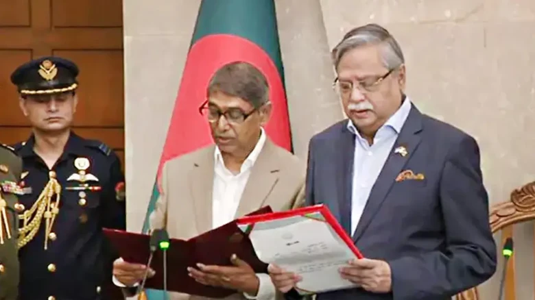 মন্ত্রিসভায় নতুন মুখ: শপথ নিলেন টাঙ্গাইলের অ্যাডভোকেট আহমেদ আযম খান