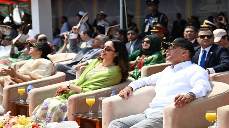 ১৮ বছর পর স্বাধীনতা দিবসে ফিরল বর্ণাঢ্য কুচকাওয়াজ ও ফ্লাইপাস্ট