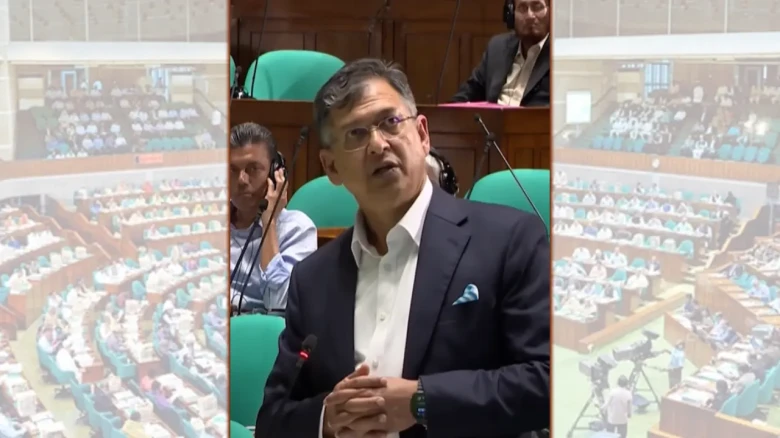 খালেদা জিয়ার ‘সংবিধান ছুড়ে ফেলা’ ছিল রাজনৈতিক রূপক: সংসদে স্বরাষ্ট্রমন্ত্রী