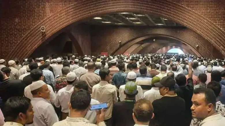 জাতীয় সংসদের দক্ষিণ প্লাজায় ব্যারিস্টার জমির উদ্দিন সরকারের দ্বিতীয় জানাজা অনুষ্ঠিত