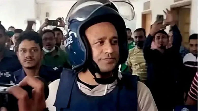 খিলক্ষেত ও মুগদা থানার দুই মামলায় জামিন পেলেন ব্যারিস্টার সুমন