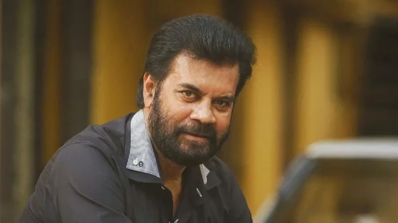 ১৫ মাসের চিকিৎসা শেষে দেশে ফিরছেন নন্দিত অভিনেতা ইলিয়াস কাঞ্চন