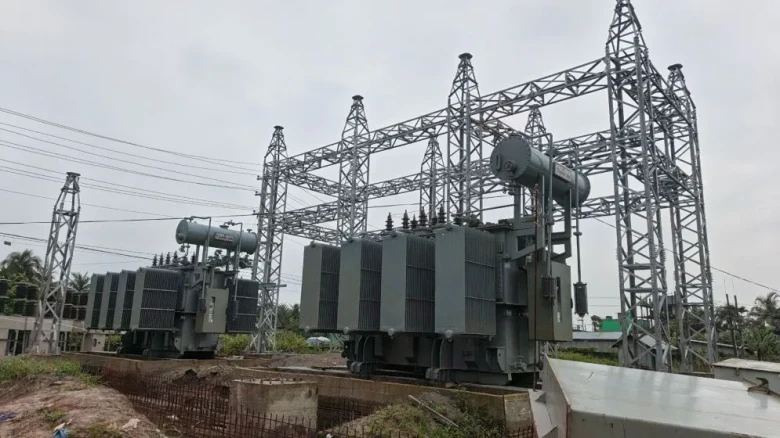 পাথরঘাটায় ভয়াবহ লোডশেডিংয়ে বিপর্যস্ত জনজীবন, বিপাকে এইচএসসি পরীক্ষার্থীরা