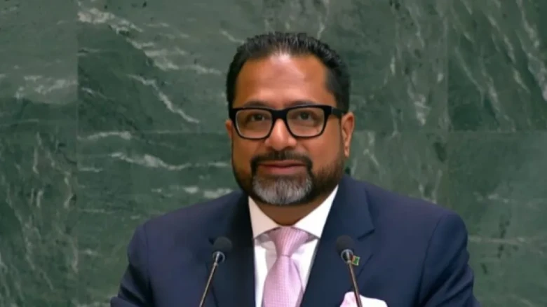 জুলাই শহীদ পরিবার ও আহতদের জন্য ফ্ল্যাট নির্মাণ শুরু সেপ্টেম্বরে: গৃহায়ন প্রতিমন্ত্রী