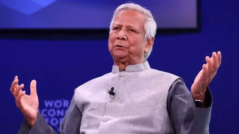 ড. ইউনূসের দেশত্যাগে নিষেধাজ্ঞা ও দুর্নীতির তদন্ত চেয়ে আইনি নোটিশ