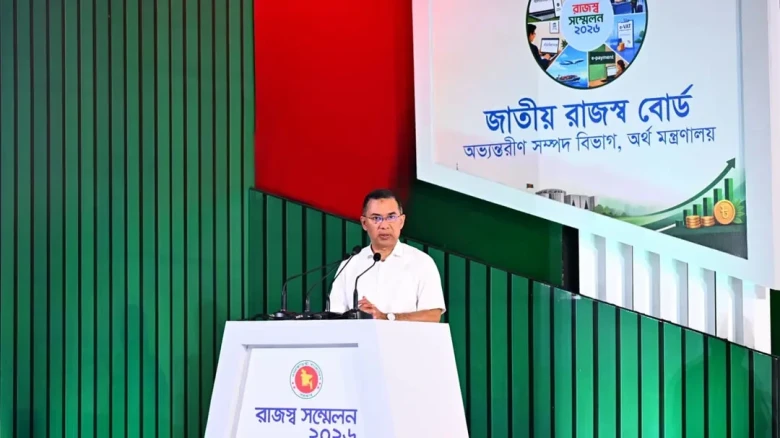 সৎ ও দক্ষ অফিসারদের আরও বেশি কাজের সুযোগ করে দিতে চাই: প্রধানমন্ত্রী