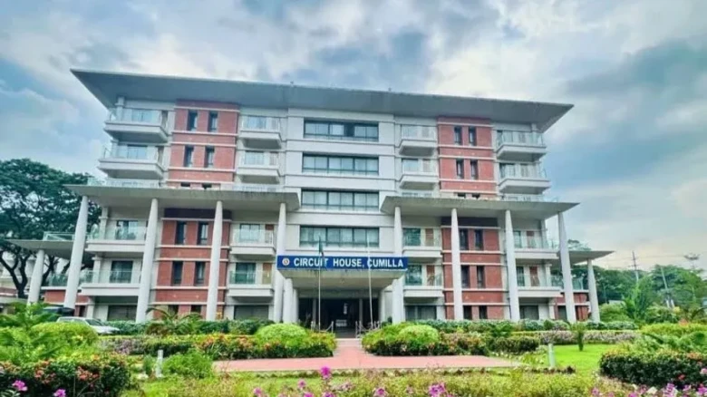 সার্কিট হাউসে উইপোকার উপদ্রব: কক্ষ ত্যাগ করলেন বিরোধীদলীয় উপনেতা ডা. তাহের