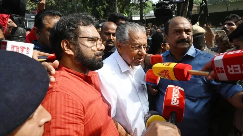 দিল্লিতে কেরালার সাবেক মুখ্যমন্ত্রী পিনারাই বিজয়ন আটক