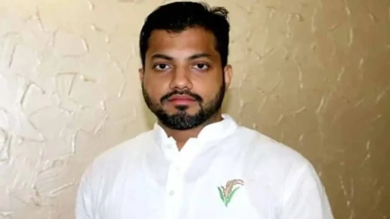 ইশরাক হোসেনের পদত্যাগ: সুশীল সমাজ ও সমালোচকদের কড়া বার্তা